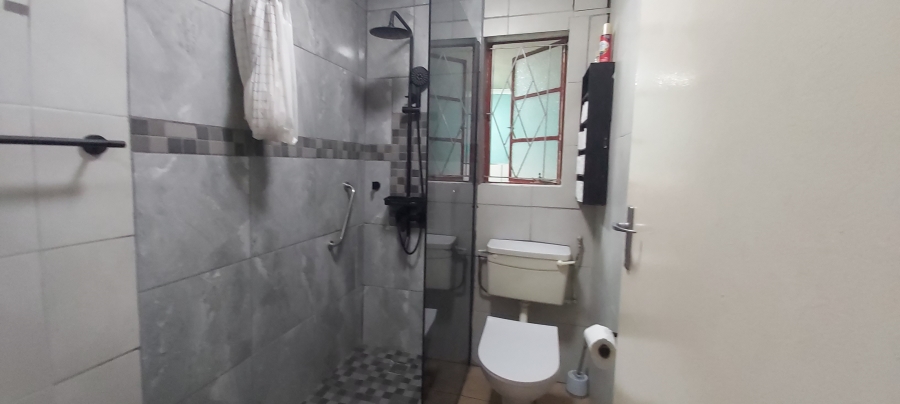 To Let 3 Bedroom Property for Rent in White City Western Cape
